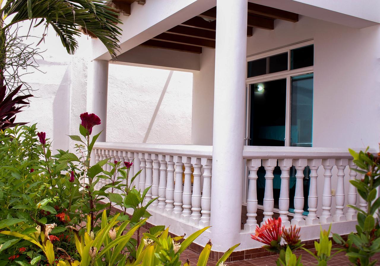 Hotel Aria Manzanillo Cartagena Bagian luar foto