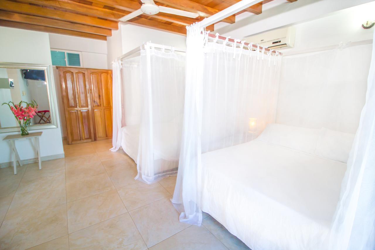 Hotel Aria Manzanillo Cartagena Bagian luar foto